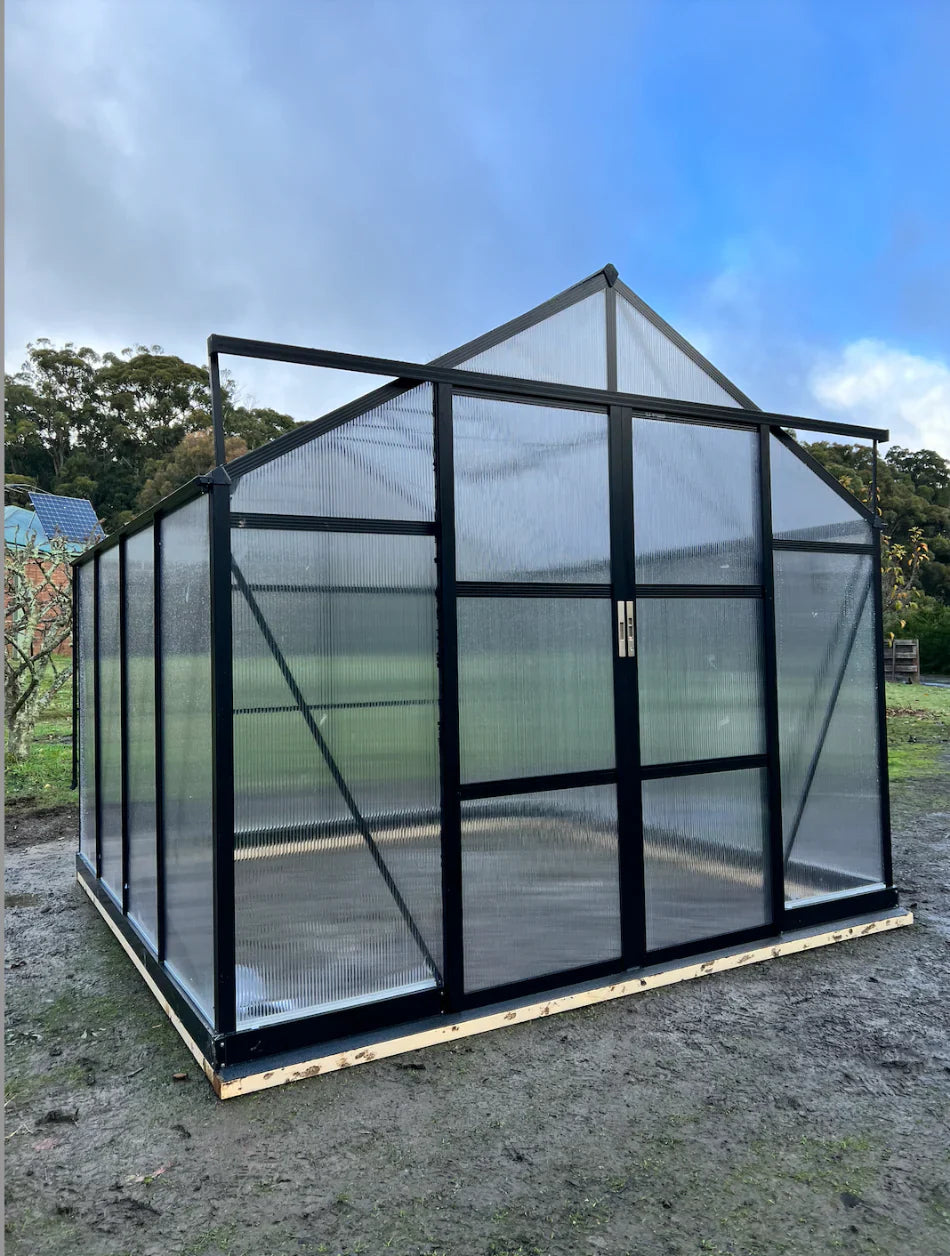 SproutWell - Provincial Greenhouse 3000