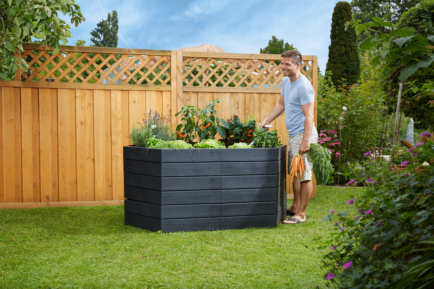 Hexagonal Modular Raised Bed System